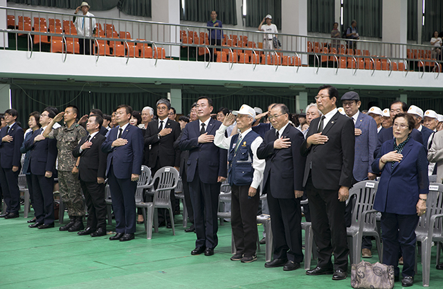 6.25전쟁 제69주년 기념식 개최1.jpg